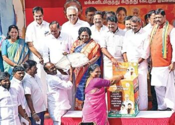 டபுள் இன்ஜின் வேகத்தில் தமிழகத்தின் வளர்ச்சி… 38 மாவட்டங்களுக்குப் பறக்கும் தாமரை வாகனங்கள்; திமுகவுக்கு காய்ச்சல் வந்துவிட்டதாக எல்.முருகன் காட்டம்!