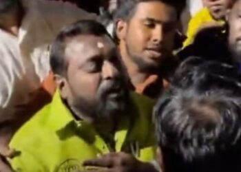 டிவி விவாதத்தில் அரங்கிற்கு வெளியே தம்பிமார்கள் மீது கொலைவெறித் தாக்குதல்