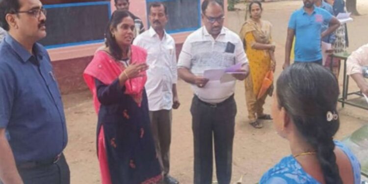 தென்காசி மாவட்டத்தில் வாக்காளர் பட்டியல் திருத்தப் பணிகள் தீவிரம் கண்காணிப்பு அலுவலர் இரா.லலிதா அதிரடி ஆய்வு!