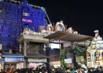 நெல்லை நெல்லையப்பர் கோயிலில் 35 ஆண்டுகளுக்குப் பிறகு 425 கிலோ புதிய வெள்ளித் தேர் வெள்ளோட்டம்