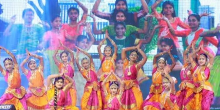 செயற்கை நுண்ணறிவு யுகத்திலும் மனிதநேயமே பிரதானம் பழநி அக்‌ஷயா அகாடமி ஆண்டு விழாவில் விழிப்புணர்வு!