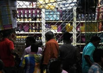 தமிழகத்தில் பொங்கல் பண்டிகை மது விற்பனை சாதனை: ரூ.518 கோடிக்கு மது விற்றுத் தீர்ந்தது.