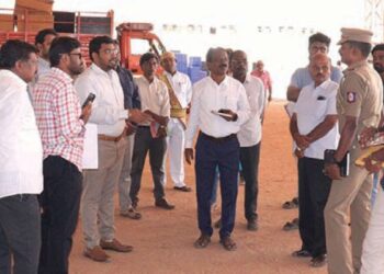 திண்டுக்கல்லில் முதல்வர் பங்கேற்கும் விழா வேலு நாச்சியார் வளாகத்தில் மாவட்ட ஆட்சியர் மற்றும் எஸ்.பி. நேரடி ஆய்வு!