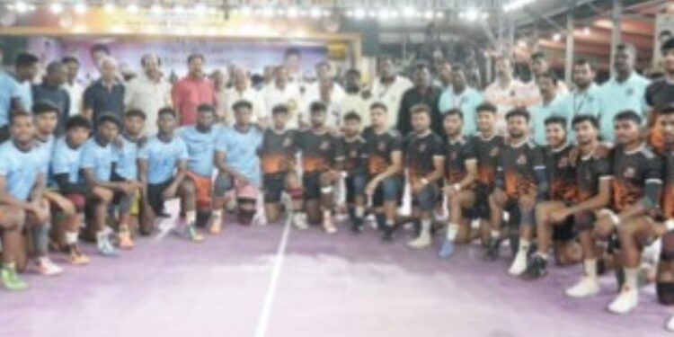 ஒட்டன்சத்திரத்தில் கோலாகலமான அகில இந்திய கபடிப் போட்டி மோதும் 600-க்கும் மேற்பட்ட வீரர்கள்!