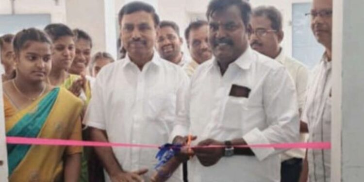 “வாசிப்போம் யோசிப்போம்”: துறையூர் அரசு கல்லூரியில் தேசிய புத்தகத் திருவிழா