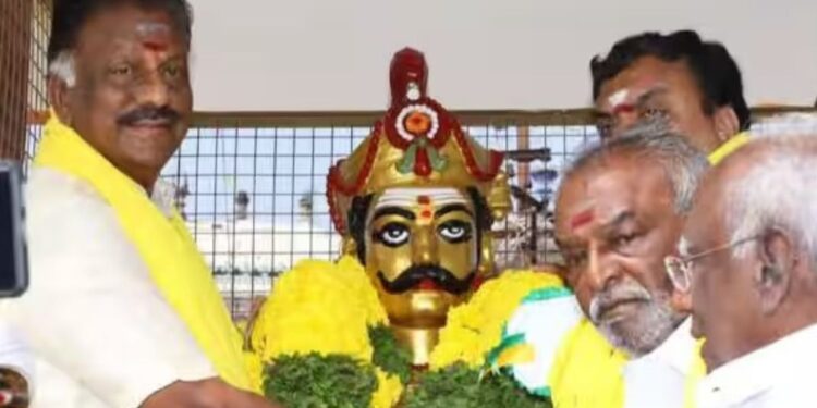 வீரபாண்டிய கட்டபொம்மன் 267-வது பிறந்த நாள் போடியில் முன்னாள் முதல்வர் ஓ.பி.எஸ் மாலை அணிவித்து மரியாதை!