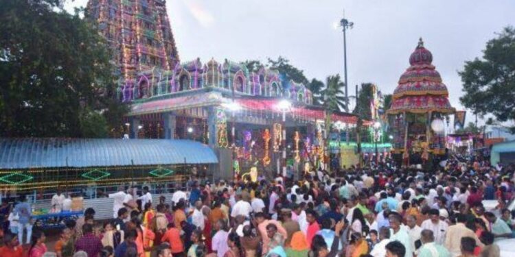 பிள்ளையார்பட்டியில் பாதுகாப்புத் திட்டமிடல் தோல்வி 3 மணி நேரத்திற்கும் மேலாகக் காத்திருந்த பக்தர்கள்