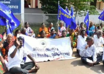 குறைந்தபட்ச ஓய்வூதியம் வழங்குக”: சிவகங்கையில் சத்துணவு மற்றும் அங்கன்வாடி ஓய்வூதியர்கள் தர்ணா போராட்டம்!