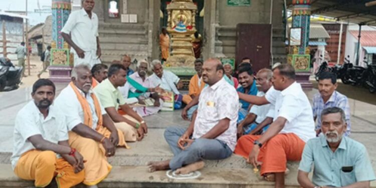 பழனி நெய்க்காரப்பட்டியில் ஜனவரி 17-ல் பிரம்மாண்ட ஜல்லிக்கட்டு: 600 காளைகள் களம் காண ஆயத்தக் கூட்டம் தீவிரம்