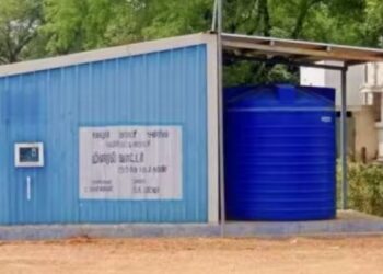 தண்ணீர் சுத்திகரிப்பு இயந்திரம் பழுதால் அவதி குடம் ரூ.15-க்கு வாங்கும் அவலம்  செமினிப்பட்டி மக்கள் கண்ணீர்!