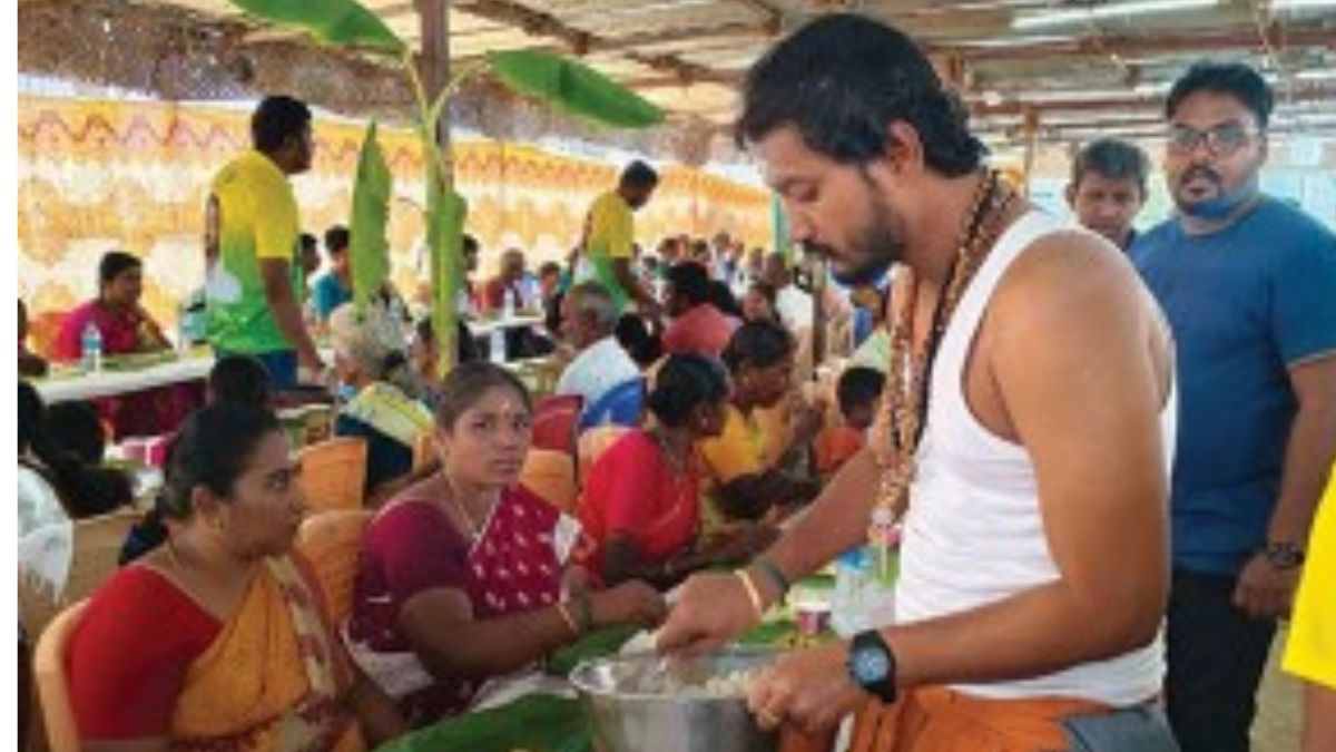 சதுரகிரி பாதையாத்திரை பக்தர்களுக்கு மகாராஜபுரத்தில் மாபெரும் அன்னதானம்