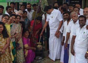 மதுரை மாநகர் காங்கிரஸ் அலுவலகத்தில் பொங்கல் விழா  சமத்துவப் பொங்கலிட்டு கொண்டாட்டம்!