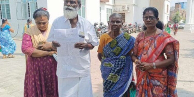 பெற்ற மகனிடமிருந்து எங்களை காப்பாற்றுங்கள்” போதைக்கு அடிமையான மகனால் உயிருக்கு அச்சுறுத்தல்