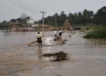 நெல்லை, தென்காசியில் விடிய விடிய கொட்டித் தீர்த்த பெருமழை: தாமிரபரணியில் வெள்ளப்பெருக்கு – வீடுகளுக்குள் நீர் புகுந்ததால் பொதுமக்கள் சாலை மறியல்!