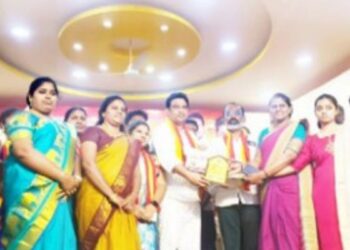 கோவில்பட்டியில் தவெக சார்பில் கோலப்போட்டி பெருவிழா: தூத்துக்குடி வடக்கு மாவட்ட நிர்வாகிகள் உற்சாகம்.