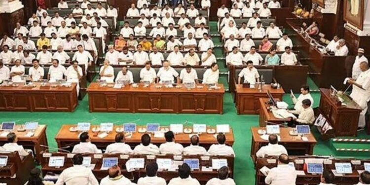 ஆளுநர் திருப்பி அனுப்பிய கூட்டுறவுத் திருத்தச் சட்டம் மசோதாக்கள் பேரவையில் மீண்டும் அதிரடி நிறைவேற்றம்!