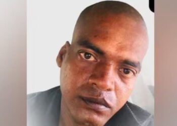 கடையம் மலைக்குகையில் சினிமா பாணி ‘ஆபரேஷன்’: பிடி கொடுக்காமல் பதுங்கியிருக்கும் ரவுடி