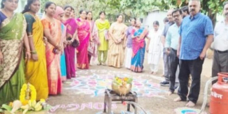 அரசு மருத்துவமனை மற்றும் இலத்தூர் ஆரம்ப சுகாதார நிலையத்தில் சமத்துவப் பொங்கல் விழா