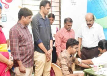 கரூர் மாவட்டத்தில் ‘நலம் காக்கும் ஸ்டாலின்’ பசுபதீஸ்வரா பள்ளி முகாமில் ஆட்சியர் தங்கவேல் ஆய்வு!