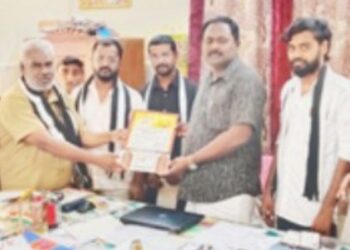 பெரியபிள்ளைவலசை கிராமத்தில் அடிப்படை வசதிகளை மேம்படுத்தக் கோரிக்கை தமுமுக மற்றும் மமக நிர்வாகிகள் மனு!