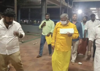 ‘ஜனநாயகன்’ தடை நீங்க வேண்டி பிள்ளையார்பட்டியில் புஸ்ஸி ஆனந்த் சிறப்பு வழிபாடு