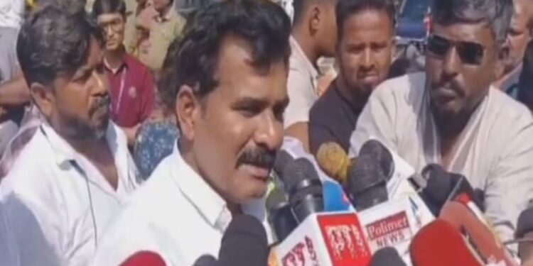 கூட்ட நெரிசல் விவகாரத்தில் முரண்பட்ட கருத்துகள் – மீண்டும் வேகமெடுக்கும் விசாரணை