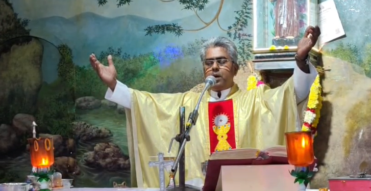 திருவாரூர் அந்தோனியார் ஆலயத்தில்2026 புத்தாண்டு சிறப்பு திருப்பலி எளியவர்களுக்கு நலத்திட்டகொண்டாட்டம்