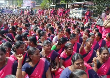 தமிழ்நாடு சத்துணவுஅங்கன்வாடி சங்கங்களின்கூட்டமைப்பு சார்பில் தேர்தல் வாக்குறுதியை நிறைவேற்ற எச்சரிக்கை கோஷம்