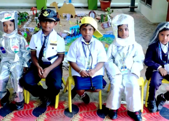 மன்னார்குடி தனியார் பள்ளியில் நடைபெற்ற அறிவியல் கண்காட்சியில் AI தொழில்நுட்பம் ரோபோ கவர்ந்தது