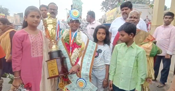 சதுரங்கப்போட்டியில் 2தங்கம்,1வெள்ளி1வெண்கலம்-வெற்றி பெற்ற திருப்பத்தூர் வீரமங்கை யாஷினியின் சாதனை