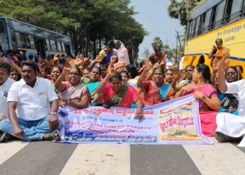 திருவாரூரில் தமிழ்நாடு சாதனை ஊழியர்கள் சங்கம் சார்பில் காலமுறை ஊதியம் வழங்கிட சாலை மறியல்