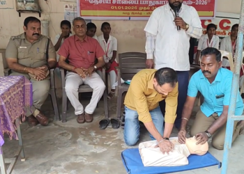 சாலை பாதுகாப்பு மாதத்தை முன்னிட்டு மயிலாடுதுறையில் வாகன ஓட்டுனர்களுக்கு முதலுதவி சிகிச்சை குறித்த பயிற்சியும், உடல் பரிசோதனை