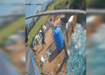 ஆண்டிப்பட்டி டாஸ்மார்க் பாரில் மதுபோதையில் பூனை கொடூரமாக தாக்கி கொலை