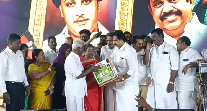 ஏழை மக்களுக்கான திட்டங்களை தருபவர் புரட்சித்தமிழர் எடப்பாடி பழனிச்சாமி கழக செயலாளர் திருமங்கலம் மோகன் பேச்சு