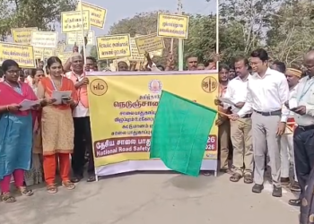 விழுப்புரத்தில் நெடுஞ்சாலைத்துறை சார்பில்  ஊழியர்கள் பணியாளர்கள் சாலை பாதுகாப்பு குறித்த விழிப்புணர்வு பேரணி