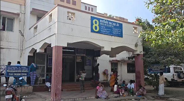 சித்தர்காட்டில் வீடு புகுந்து கஞ்சா போதை ஆசாமிகள் தாக்கியதாக குற்றச்சாட்டு. தந்தை, தாய், மகன் படுகாயம்