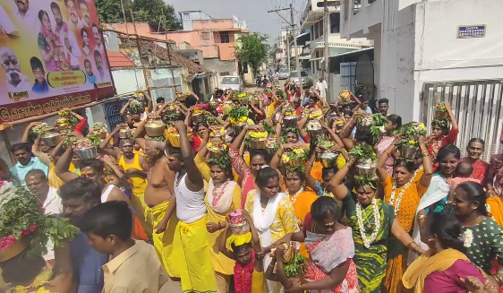 குத்தாலம் மகா மாரியம்மன் ஆலயத்தில் தை மாத மூன்றாவது வெள்ளிக்கிழமை முன்னிட்டு நடைபெற்ற பால்குட ஊர்வலம்