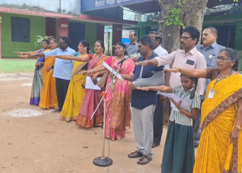 சீர்காழி அருகே வைத்தீஸ்வரன் கோவில் ஊராட்சி ஒன்றிய தொடக்கப்பள்ளியில் தீண்டாமை ஒழிப்பு உறுதிமொழி