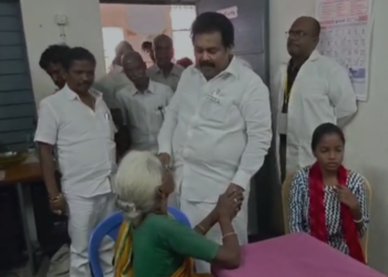திருவள்ளூர் அருகே நடைபெற்ற நலம் காக்கும் ஸ்டாலின் மருத்துவ முகாமில் ஏராளமான மருத்துவ பயனடைந்தனர்