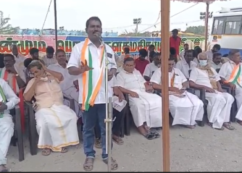 மகாத்மா காந்தி 100-நாள் வேலை வாய்ப்பு திட்டத்தில் மகாத்மா காந்தியின் பெயரை நீக்கிய மத்திய அரசை கண்டித்து உண்ணாவிரதம்