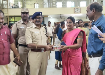 மயிலாடுதுறையில் மாவட்ட காவல்துறை காவலர்களின் மனஅழுத்தத்தை போக்கும் வகையில் சமத்துவ பொங்கல் விழா