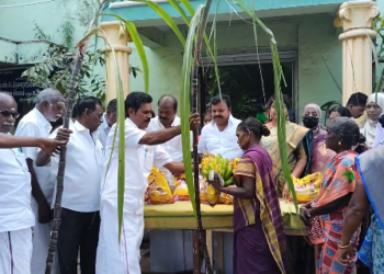 திருவாரூர் நகராட்சி அலுவலகத்தில் நடைபெற்ற சமத்துவ பொங்கல் நிகழ்வில் நலத்திட்ட உதவி