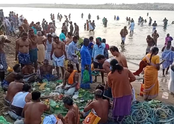 தை அமாவாசை – பூம்புகார் காவிரி- கடல் சங்கமத்துறையில் ஆயிரக்கணக்கானோர் முன்னோர்களுக்கு தர்ப்பணம் வழிபாடு