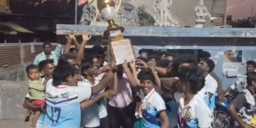 NFITUபொதுச் செயலாளர் ஆலங்குப்பம் பாலா கிரிக்கெட் விளையாட்டை துவக்கி வைத்து சிறப்புரை