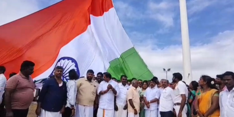 OPS உடனான சேகர் பாபு சந்திப்பு ஒருவேளை DMKஅணிக்குOPS-ஐ இழுப்பதாக கூட நான் கருதுகிறேன். முடிவு