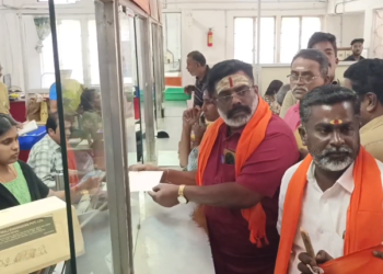 மும்மொழி கல்வி கொள்கை திட்டம் அமல்படுத்துதல் உள்ளிட்ட ஆறு அம்ச கோரிக்கை வலியுறுத்தி தபால் மூலம் கோரிக்கை