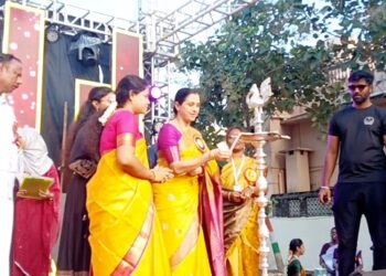 எந்த நிலையிலும் தன்னம்பிக்கையை இழக்கக்கூடாது, பெற்றோர்களுக்கு மதிப்பளிக்க வேண்டும், ஆக்கூரில் நடைபெற்ற பள்ளி விழா