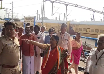 அம்ரித் பாரத் திட்டத்தின் கீழ் மேற்கொள்ளப்படும் விரிவாக்கப் பணிகள் – மயிலாடுதுறை பாராளுமன்ற உறுப்பினர் நேரில் ஆய்வு