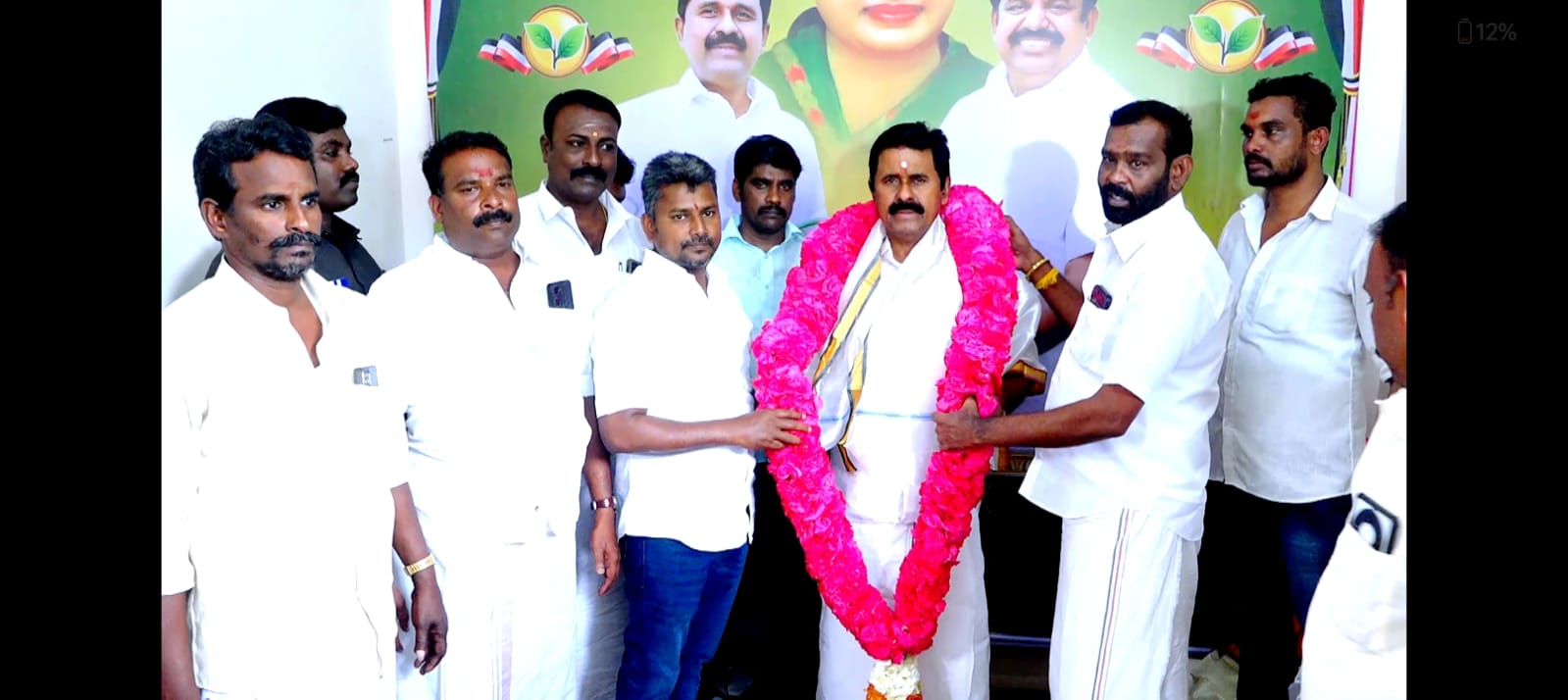 200க்கும் மேற்பட்ட மாற்று கட்சியினர் – அதிமுகவில் இணைந்தனர்