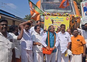 நியூஜல்பைகுரி செல்லும் புதிய அம்ரித் பாரத் ரயில் – பாரதிய ஜனதா கட்சியினர் உற்சாக வரவேற்பு